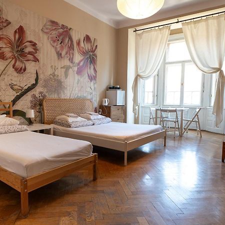 Trzy Kafki Private Rooms Cracovia Exterior foto