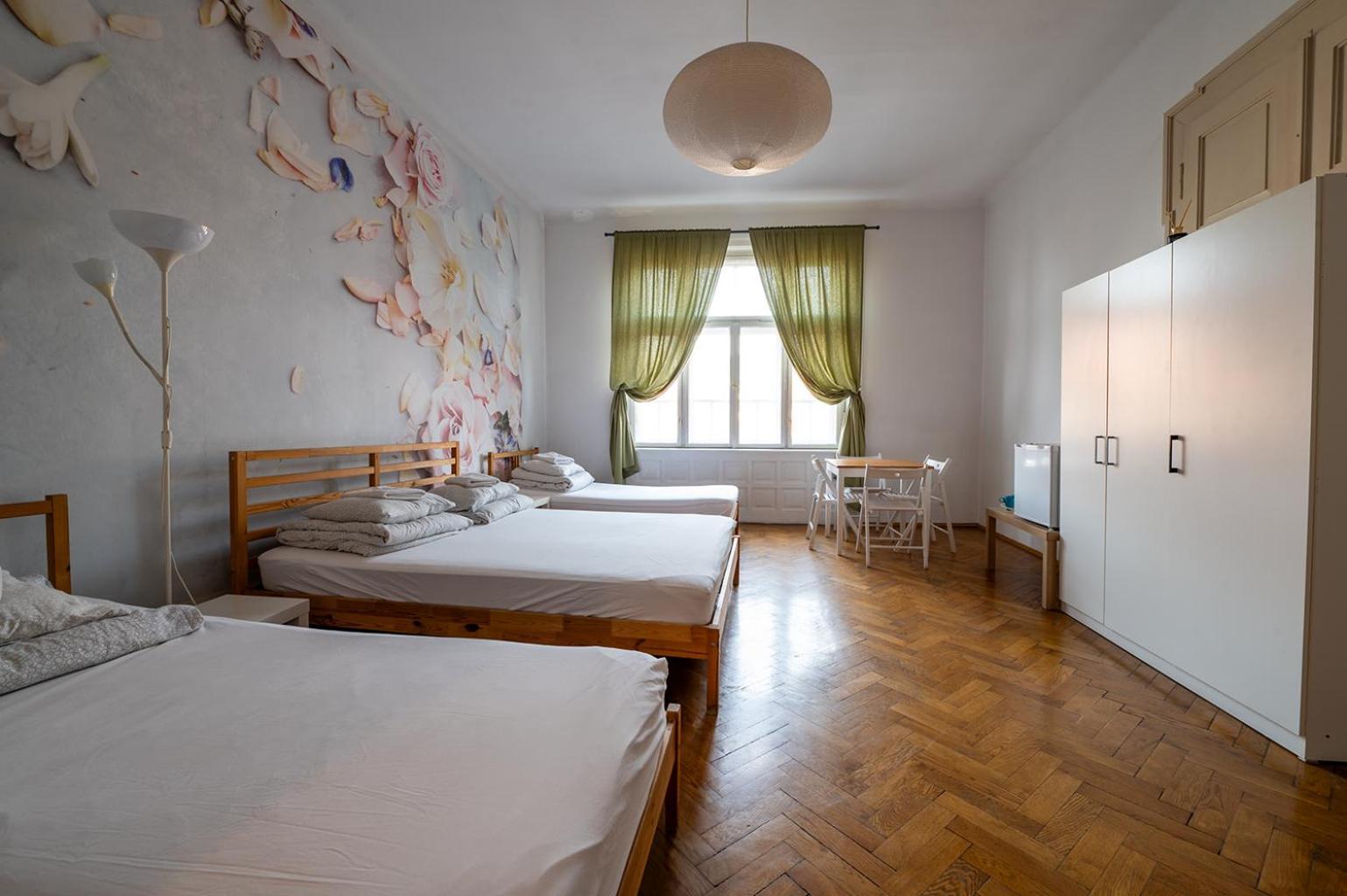 Trzy Kafki Private Rooms Cracovia Exterior foto